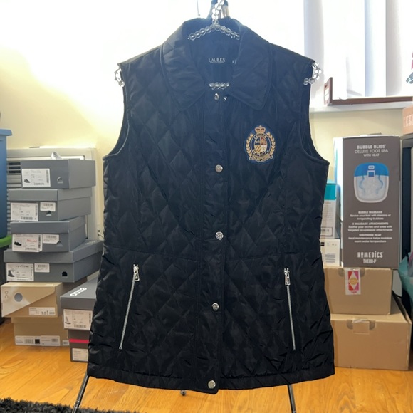 LAUREN RALPH LAUREN Crest Patch Quilted Vest - Picture 3 of 11